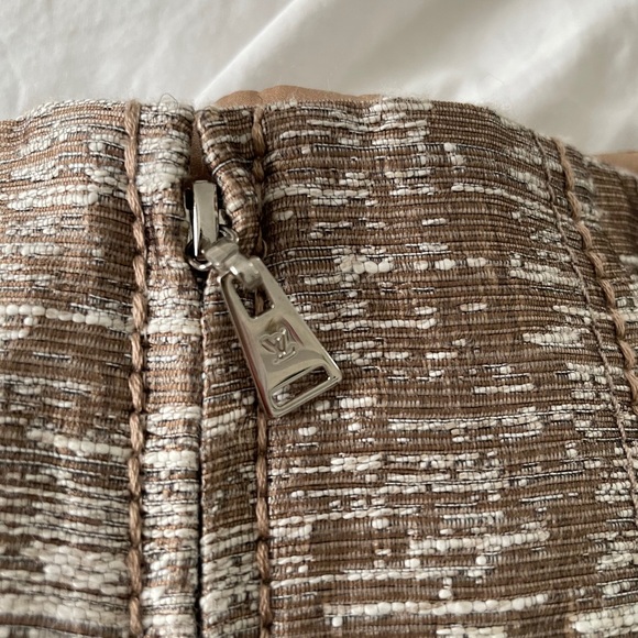 Vintage Louis Vuitton Blazer and Skirt Set ❤️ 40 - Picture 10 of 10